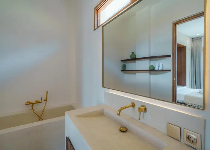Umaju - Contemporary Minimalist 2br In Umalas! Villa